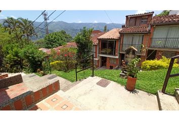 Casa en  San Javier, Medellín