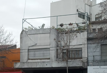 Departamento en  Av. Sáenz 674, C1437 Caba, Argentina