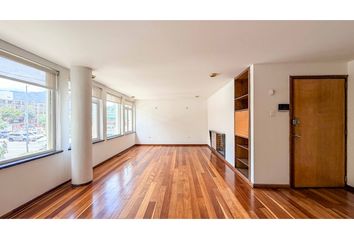 Apartment for rent in Antiguo Country, Bogotá