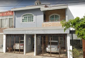 Casa en  Calle Paseo De Los Avellanos 2912, Tabachines, Zapopan, Jalisco, 45188, Mex