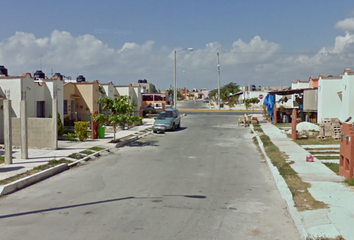 Casa en fraccionamiento en  Calle Uruguay 324, Fraccionamiento El Petén, Solidaridad, Quintana Roo, 77724, Mex