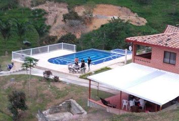 Villa-Quinta en  Barbosa, Antioquia, Colombia