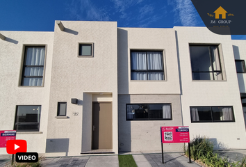 Casa en  Avenida Prolongación Constituyentes, El Marqués, Querétaro, Mex