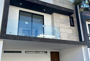 Casa en  Calle 13, Fracc La Antigua Cementera, Puebla, 72030, Mex