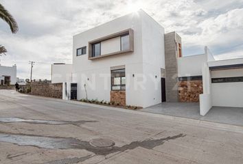 Casa en  Plaza Del Sol (piramides), Playas De Rosarito