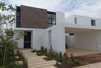 Casa en condominio en  Pueblo Cholul, Mérida, Yucatán