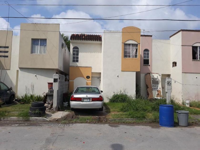 venta Casa en Las Fuentes Sección Lomas, Reynosa (MX22NG0927) icasas.mx