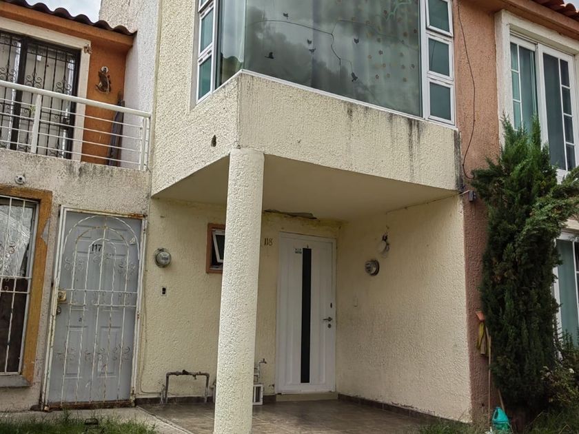 venta Casa en Paseo de los Agaves, Tlajomulco de Zúñiga (EB-KW0568s)-  