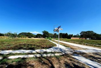 Lote de Terreno en  Avenida Constitución, Fracc Residencial Victoria, Colima, 28017, Mex