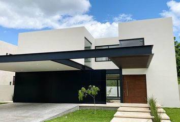 Casa en  Yucatán Country Club, Mérida, Yucatán