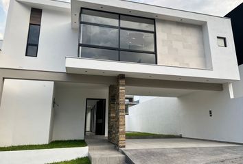 Casa en  El Uro Oriente, Monterrey