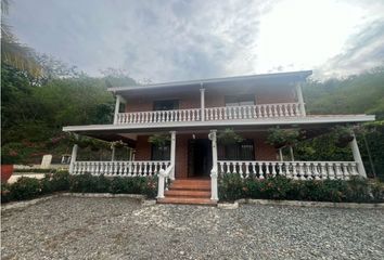 Villa-Quinta en  Santa Fe De Antioquia