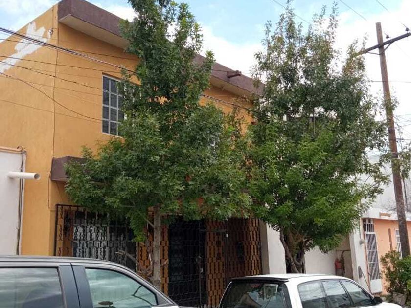 venta Casa en Balcones de San Miguel, Guadalupe, Nuevo León (EB-IF8802s)-  