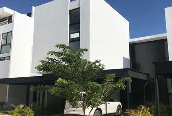 Casa en  Calle Mangos, Ceiba, Mérida, Yucatán, 97302, Mex