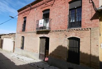 Chalet en  Medina De Rioseco, Valladolid Provincia
