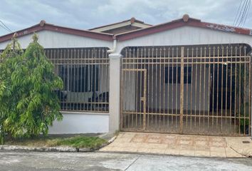 Casa en  Rufina Alfaro, San Miguelito