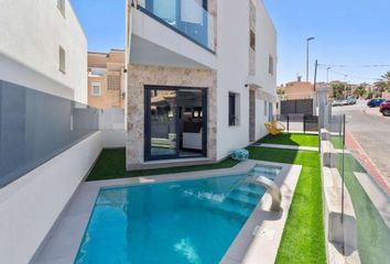 Chalet en  Distrito 3 - Playas - La Mata, Torrevieja