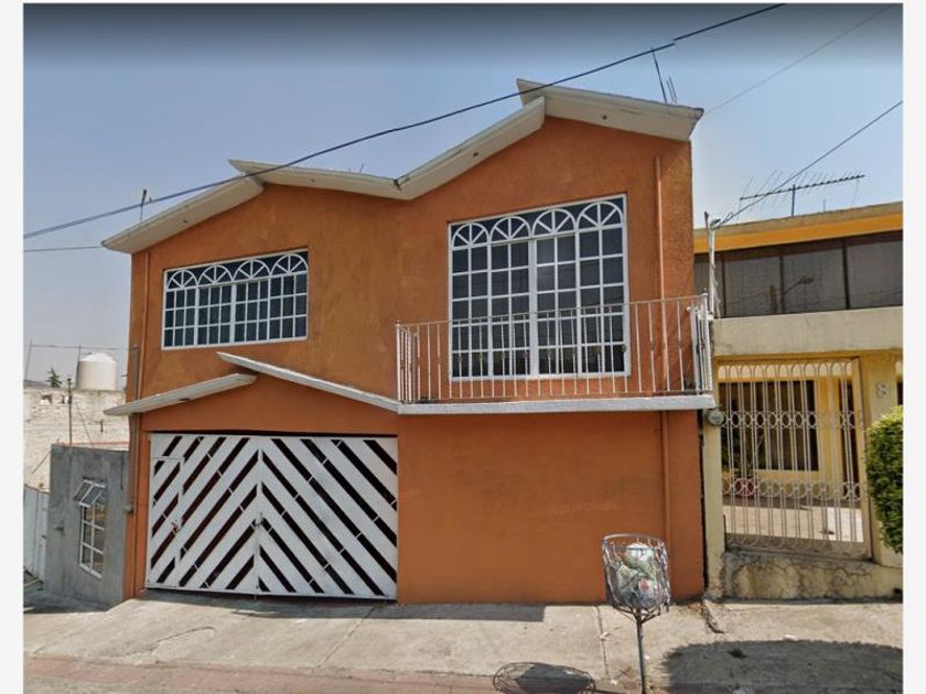 venta Casa en Lomas de Atizapán, Atizapán de Zaragoza (MX22-NL3456)-  