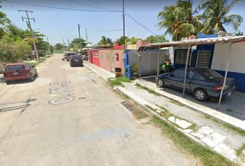 Casa en  Avenida Flamboyanes, Fracc Campestre Flamboyanes, Progreso, Yucatán, 97324, Mex