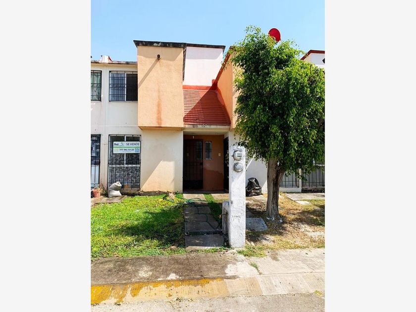 venta Casa en Pueblo Alpuyeca, Xochitepec, Morelos (MX23-OE7983)