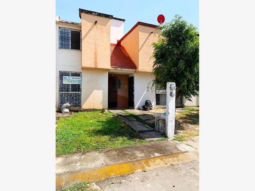 venta Casa en Pueblo Alpuyeca, Xochitepec, Morelos (MX23-OE7983)