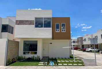 Casa en condominio en  Avenida Miguel Hidalgo, Barrio San Miguel, San Mateo Atenco, México, 52104, Mex