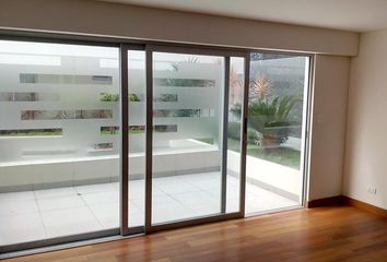 Departamento en  Av. Gral. Juan Antonio Pezet, San Isidro, Perú