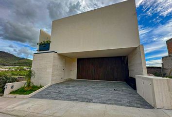 Casa en  Privada Los Cedros, Residencial Cedros, Morelia, Michoacán De Ocampo, 58270, Mex