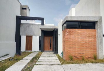 Casa en fraccionamiento en  Colegio Bilingüe Baltico, Fracc Lomas De La Rioja, Alvarado, Veracruz De Ignacio De La Llave, 95264, Mex