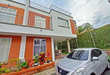 Casa en  Tv. 21 ###25-79, Dosquebradas, Risaralda, Colombia