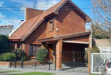 Casa en  City Bell, Partido De La Plata