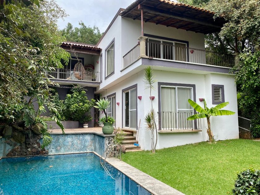 venta Casa en Tzompantle Norte, Cuernavaca, Morelos (ROQ-979-Cp-V)-  