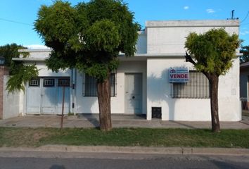 Casa en  Carmen De Areco, Partido De Carmen De Areco