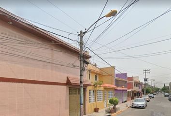 Casa en  Calle Lago Michigan 107-151, Agua Azul, Nezahualcóyotl, México, 57500, Mex