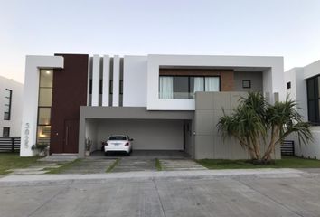 Casa en fraccionamiento en  Calle Lilis 155-155, Unidad Hab Lomas Del Vergel, Veracruz, Veracruz De Ignacio De La Llave, 91817, Mex