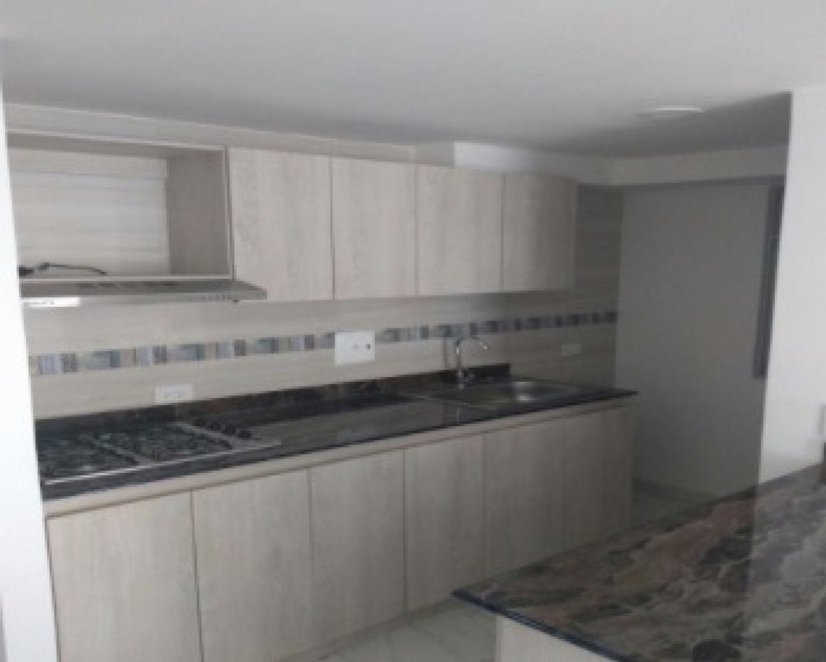 Apartamento en arriendo El Pinar (Noroccidente) en El Pinar