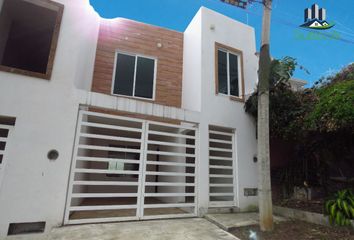 Casa en  Prolongación Antonio Chedraui Caram 42, Unidad Habitacional Y Deportiva El Castillo, Xalapa-enríquez, Xalapa, Veracruz De Ignacio De La Llave, 91155, Mex