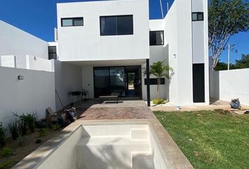 Casa en  Calle 16, Xcuyún, Conkal, Yucatán, 97346, Mex