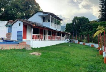 Villa-Quinta en  Calle 5cr 43d 10, Medellín, Antioquia, Col