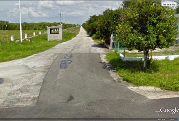 Lote de Terreno en  Calle 18, Hacienda Xcunyá, Mérida, Yucatán, 97304, Mex