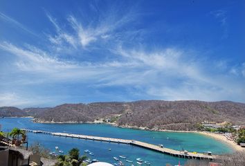 Casa en  Paseo Punta Santa Cruz, P Chahue, Crucecita, Oaxaca, México