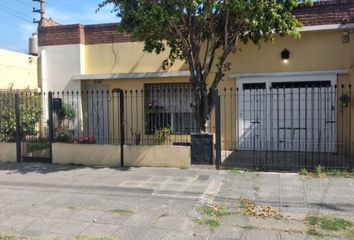 Casa en  Isidro Casanova, La Matanza