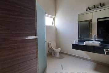 10 casas en renta en Residencial Esmeralda Norte, Colima 