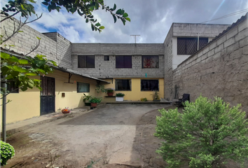 Casa en  Mitad Del Mundo, Norte De Quito