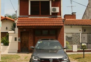 Casa en  Martín Coronado, Tres De Febrero