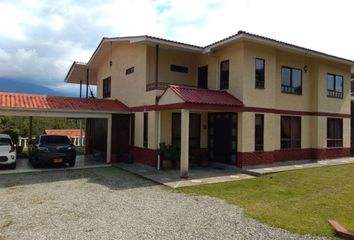 Casa en  F8r5+7j, Calarcá, Quindío, Colombia