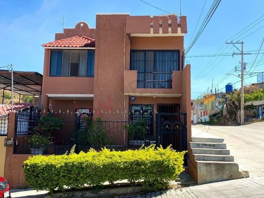 venta Casa en Fraccionamiento Fovissste Mactumactza, Tuxtla Gutiérrez  (2254-2415)