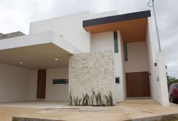 Casa en  Calle 18 101-101, Cholul, Mérida, Yucatán, 97305, Mex