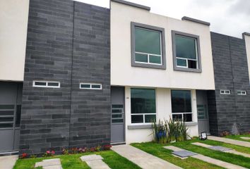 Casa en fraccionamiento en  Calle Los Ángeles, 72680 San Francisco Ocotlán, Puebla, México