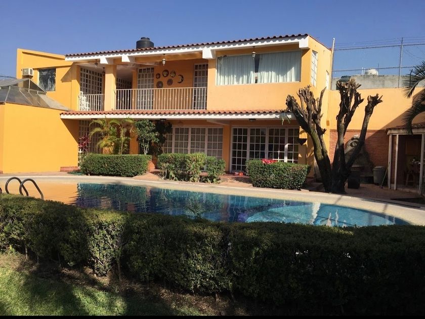 venta Casa en Fraccionamiento Residencial La Palma, Jiutepec, Morelos  (EB-LS0453s)